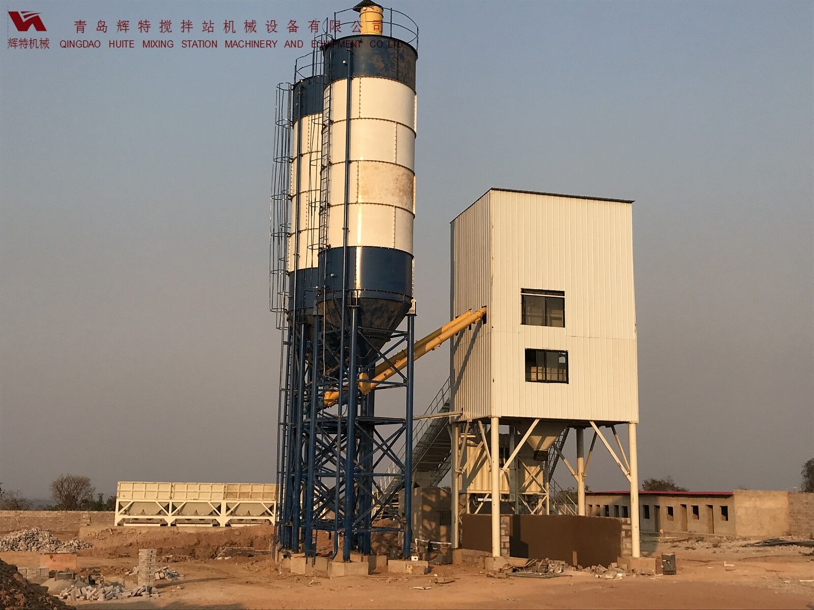輝特混凝土攪拌站HZS120采用國內(nèi)外知名品牌，大大降低了設(shè)備故障率