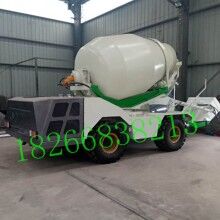 想買(mǎi)連續(xù)自上料攪拌車就找濟(jì)寧金億重工攪拌車廠家