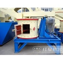 自行式沙石破碎機(jī)價(jià)格不貴，經(jīng)濟(jì)實(shí)惠ZQ82