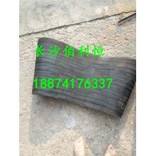  銷售攪拌機(jī)配機(jī)，中聯(lián)攪拌機(jī)配件原裝下料斗膠桶